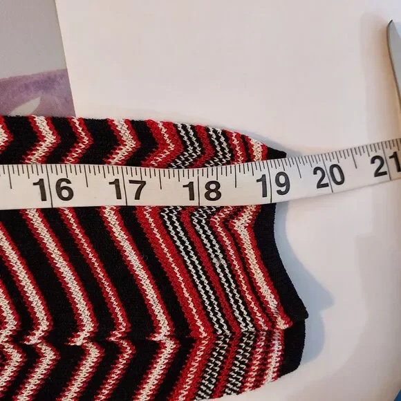 Anne Klein Chevron Cardigan Sweater size Small Open Front Tie Belt Red Black - Picture 10 of 11